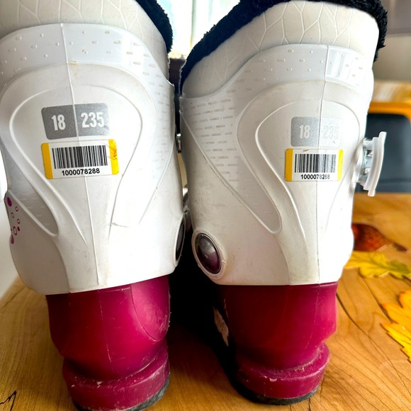 Salomon girls boots size 18 - Picture 1 of 3